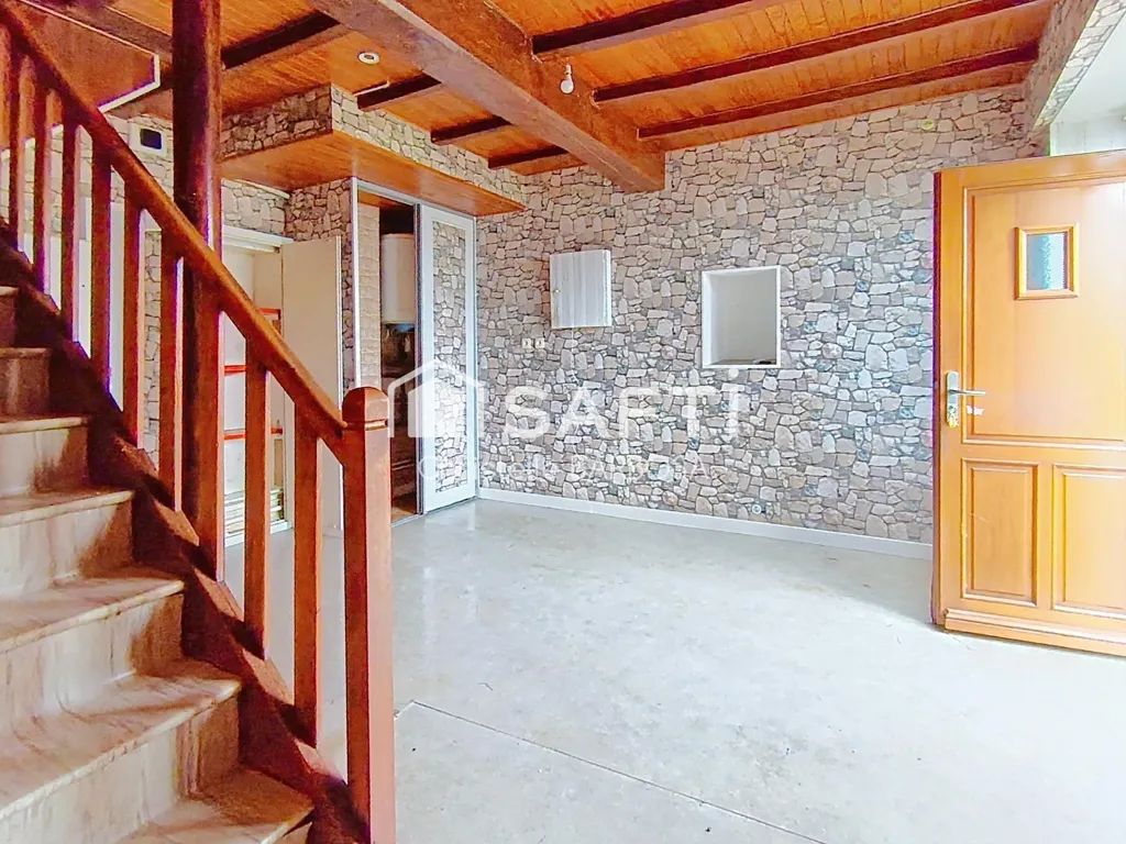 Toad - Renovatable House with Garden in Dolomieu