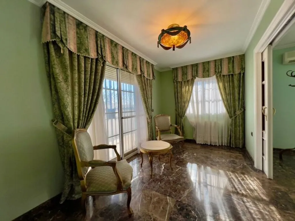 Magamistoad - Luxury Chalet with Pool in San Vicent del Raspeig