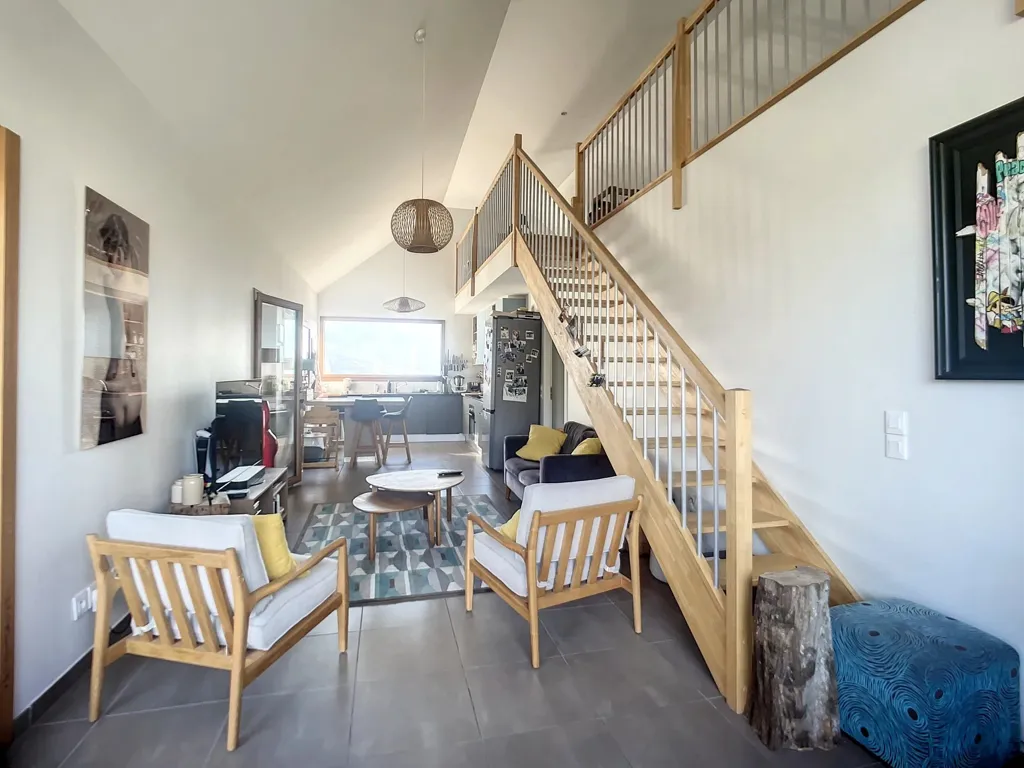 Pièces - Appartement T4 avec Terrasse et Vue Montagnes à Bellecombe