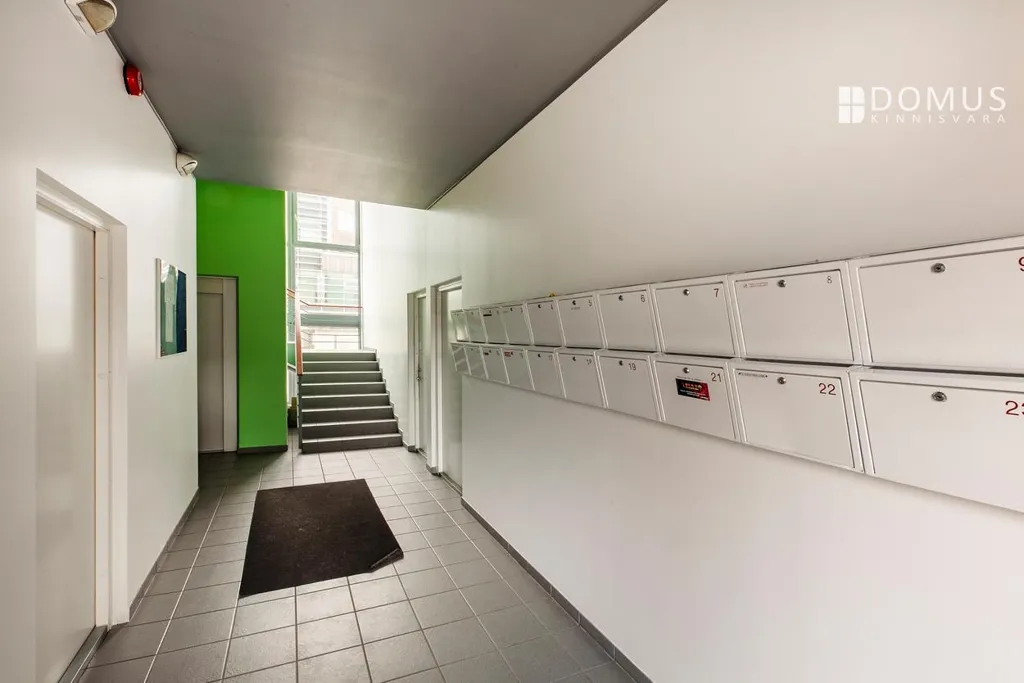 hallway_entrance