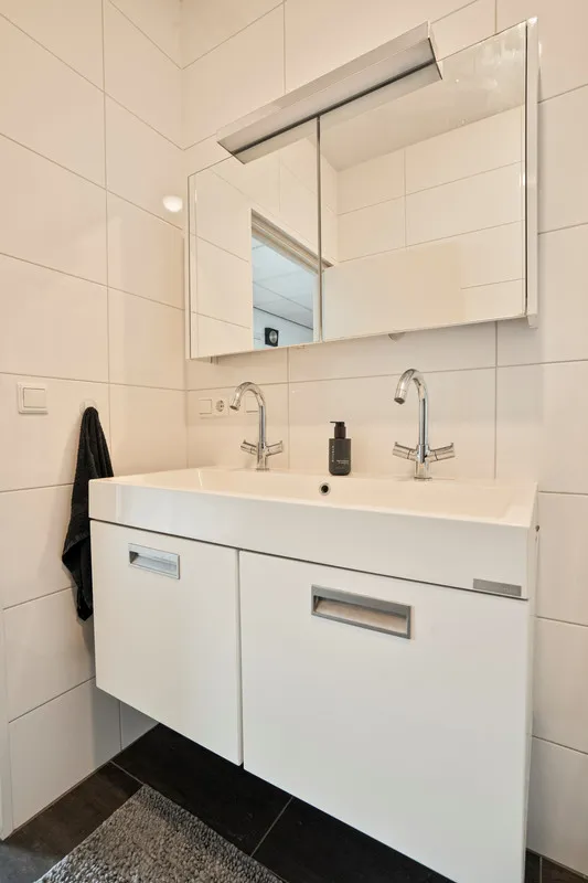 Salles de bain - Modern Apartment with Terrace in Hoensbroek Centre