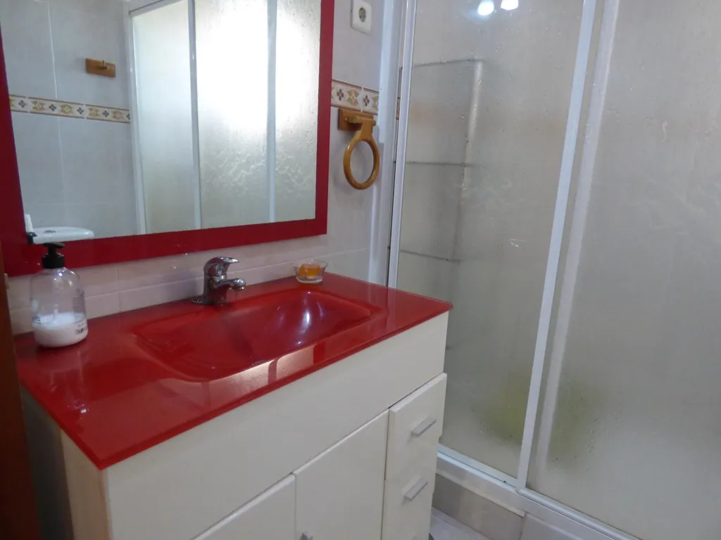 Vannitoad - Beachfront Flat with Terrace in Torre del Mar