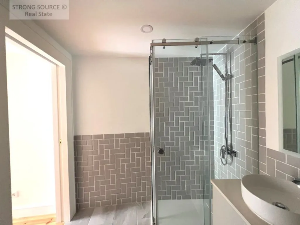 Vannitoad - Luxury Apartments with River View in Graca, Lisbon