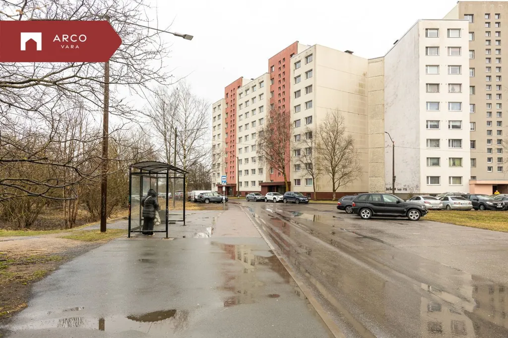 Extérieur - Panel Building Flat with Balcony in Seli