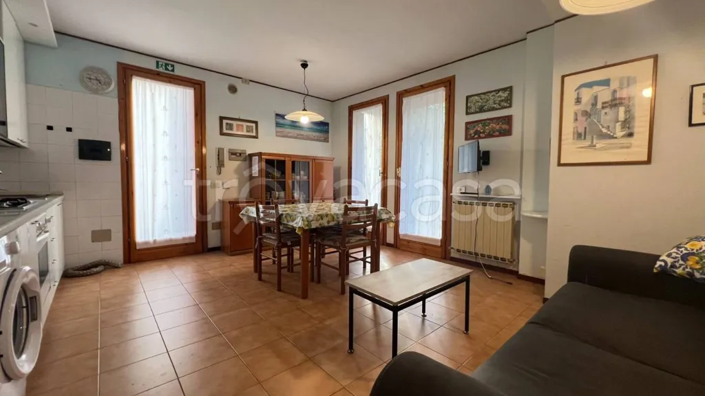 Salle à manger - Ground Floor Apartment with Private Garden in Loano