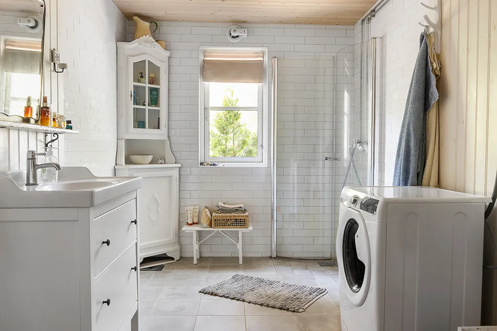 Salles de bain - Charming 1½-Storey Villa with Garden in Härryda