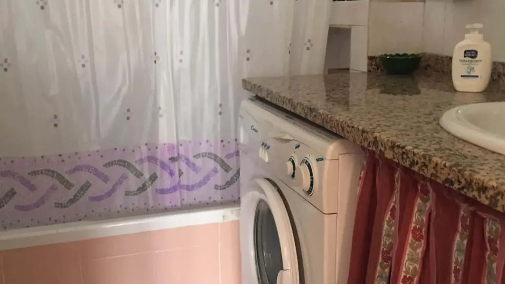 Salles de bain - Fully Furnished Studio in Bologna Centre