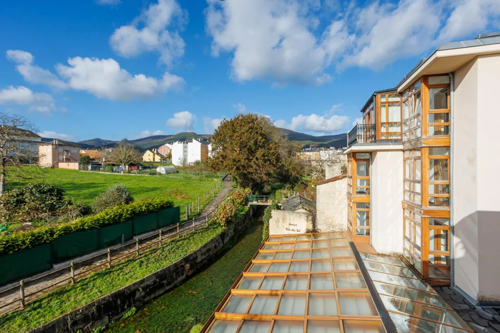 Balcony - Traditional Hotel with River View in Valadouro