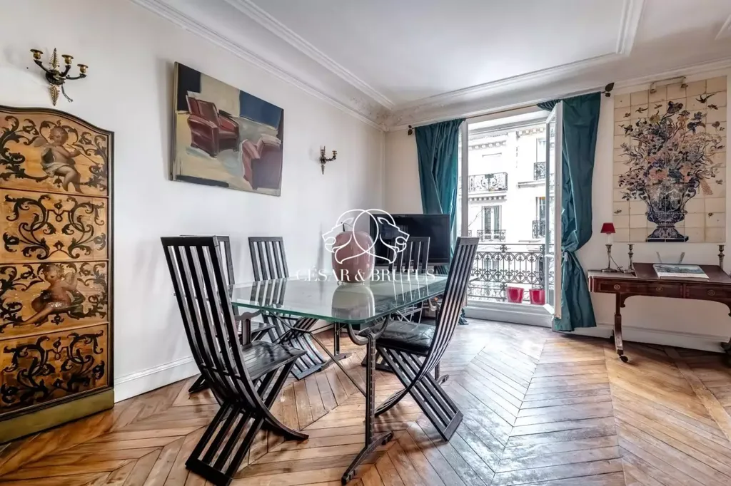 Salle à manger - Appartement 3 Pièces Haussmannien à Paris 9ème