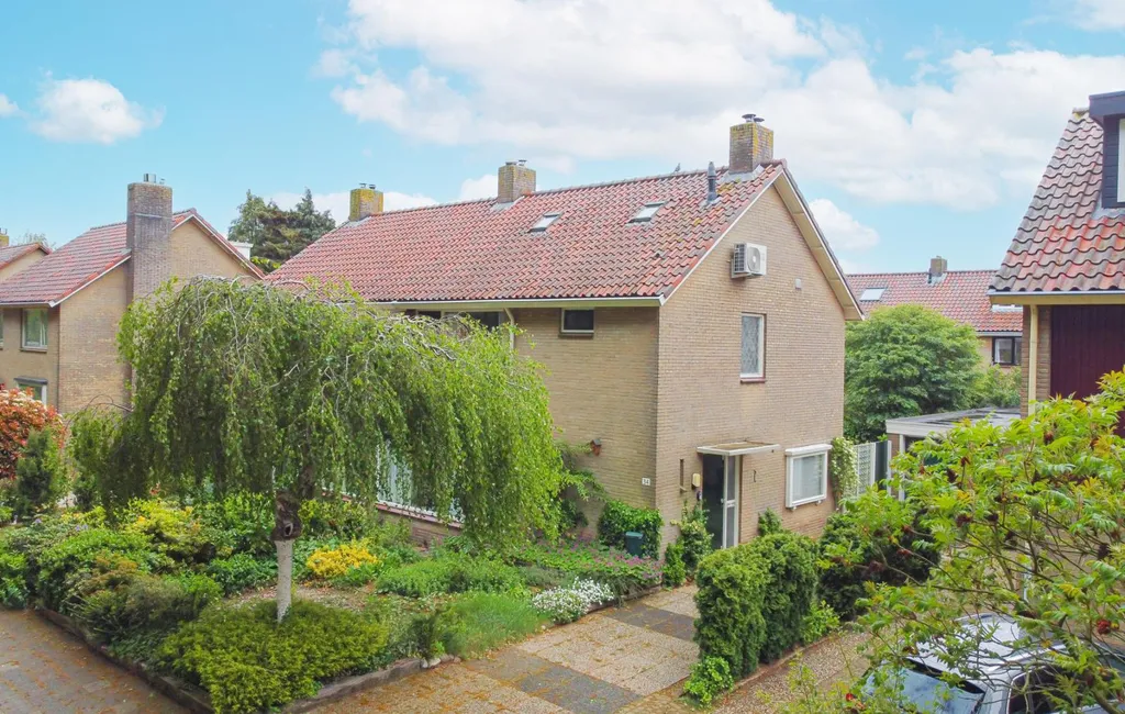 Extérieur - Two-Storey House with Garage in Zwolle