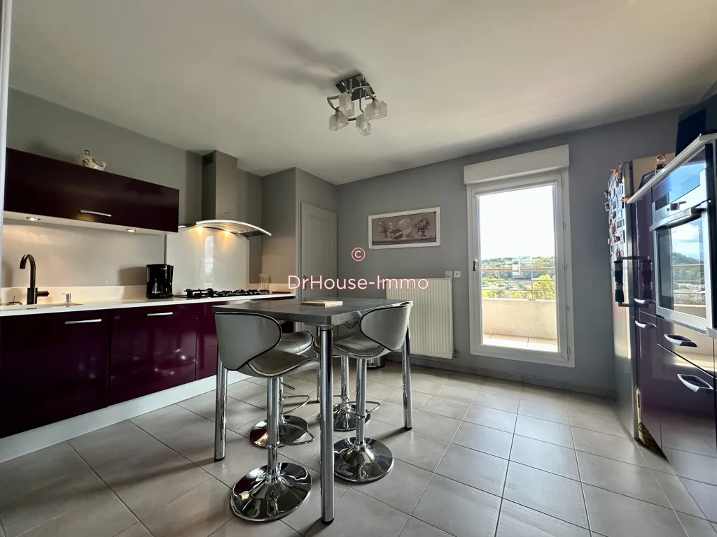 Kitchen - Modern Duplex Apartment with Terraces in Valence
