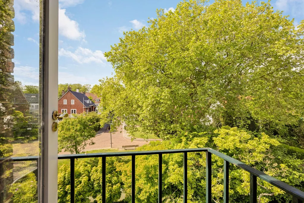 Balcony - Villa with Garden in Rotterdam-Kralingen
