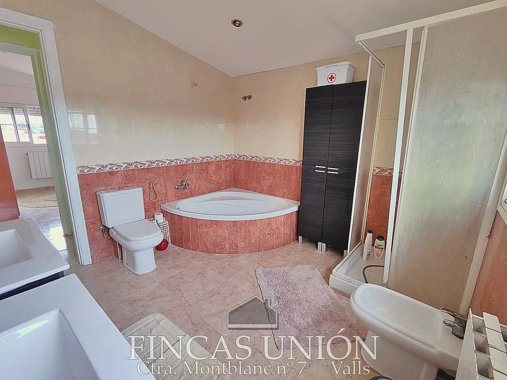 Bagni - Duplex with Terrace and Garden in Valls
