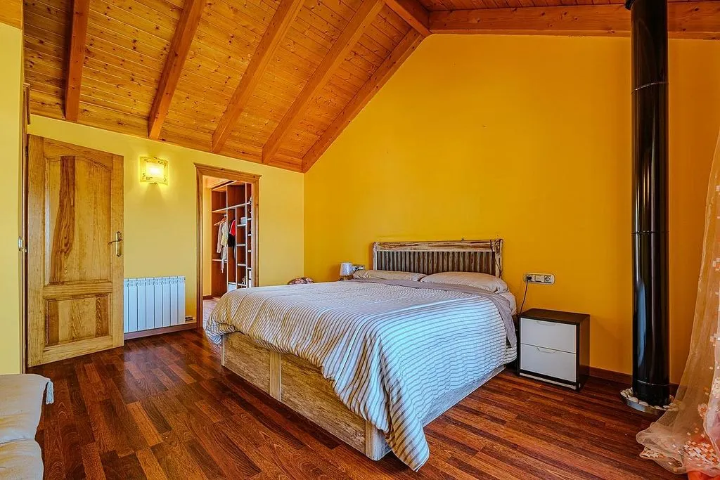 Magamistoad - Chalet with Pool and Terrace in Abrera