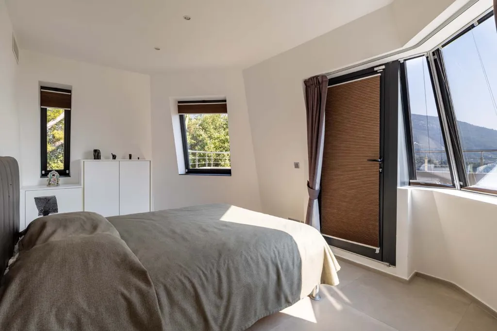 Bedrooms - Luxury Villa with Sea View in Roquebrune-Cap-Martin