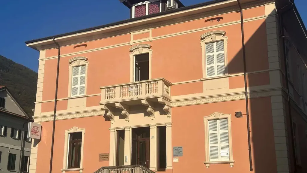 Välivaade - Luxury Lake View Apartment in Porlezza