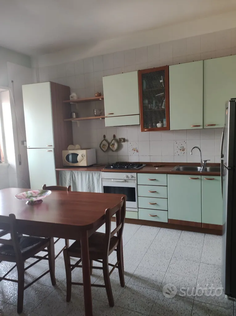 Cuisine - Student Room with Balcony in Caserta