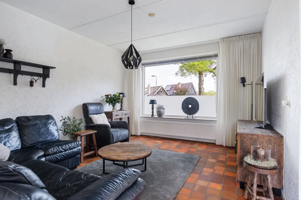 Elutuba - Corner House with Garden in Gytsjerk
