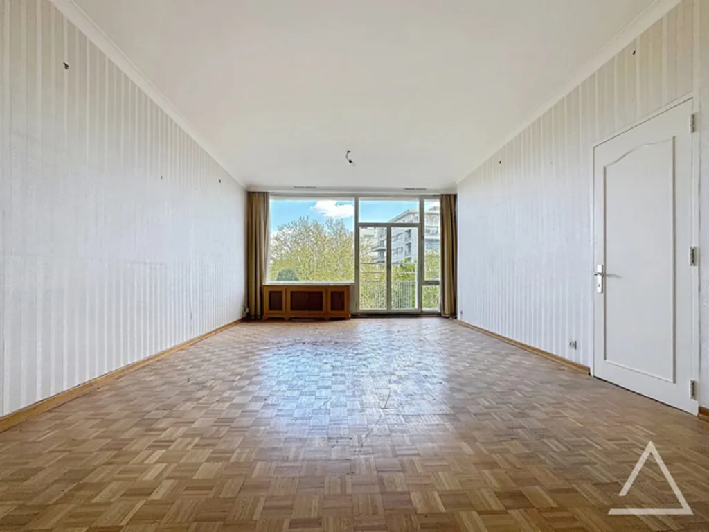 Soggiorno - 2-Bedroom Flat with Terrace in Central Location
