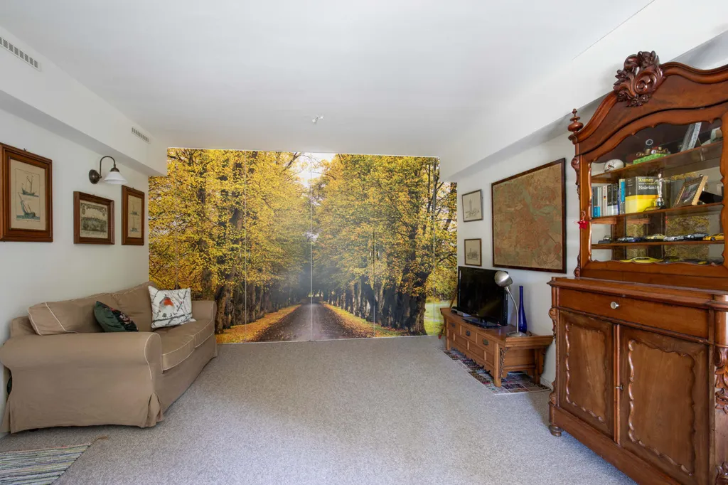 Elutuba - Two-Storey House with Souterrain in Aalsmeer