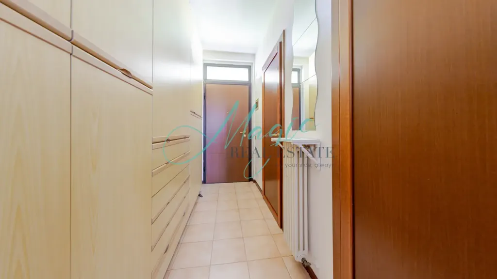 hallway_entrance