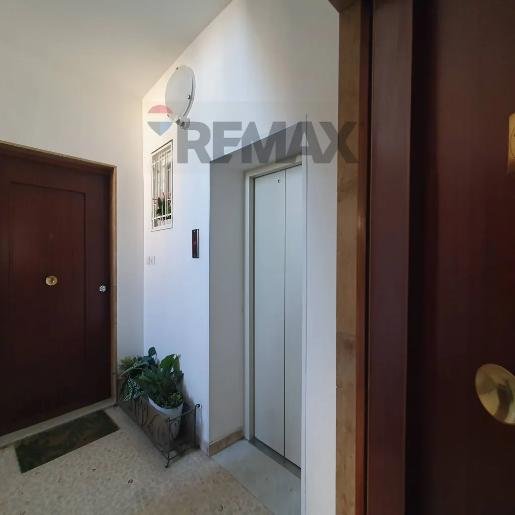 Entrée - Spacious Apartment with Balcony in Catania