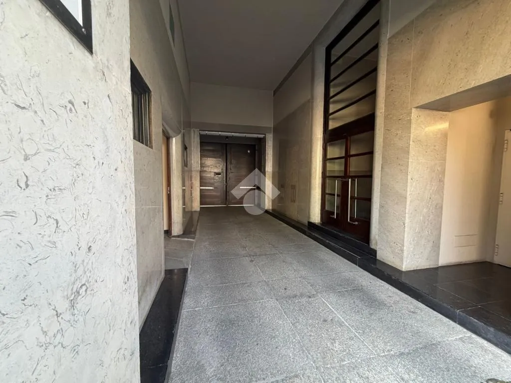 Esik - Parking Space in Central Torino