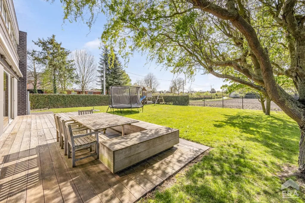 Giardino - Detached Villa with Garden in South-West