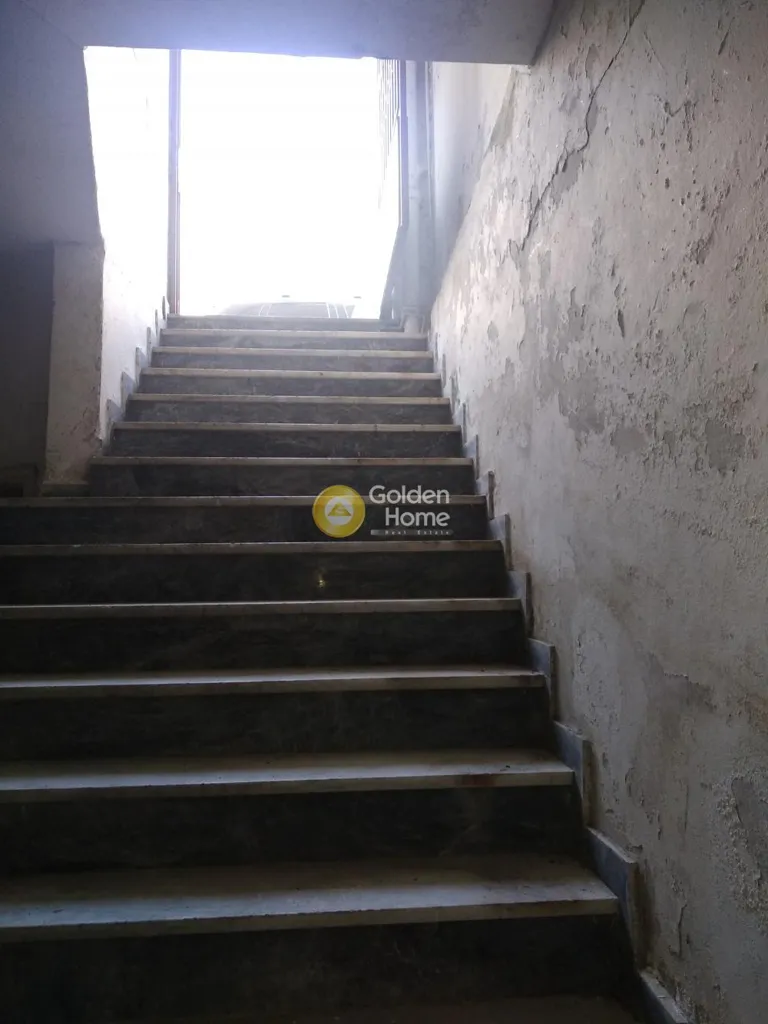 Toad - Industrial Space in Athens Central