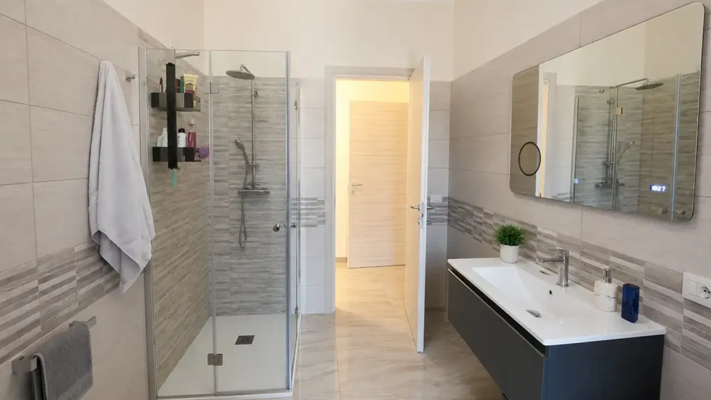 Vannitoad - Modern Apartment with Veranda in Carbonia