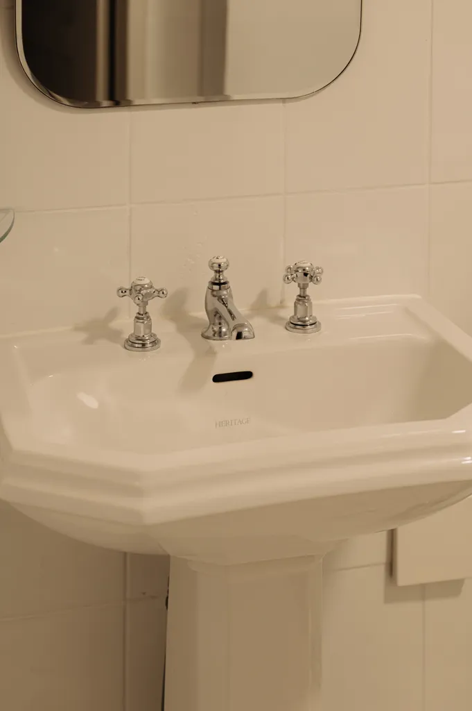Salles de bain - Monumental Apartment with Lift in Amsterdam