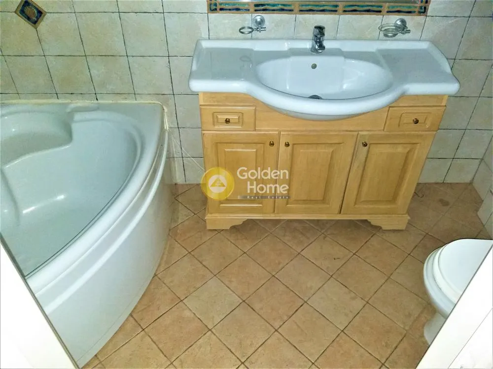 Salles de bain - Apartment with Balcony in Koridallos