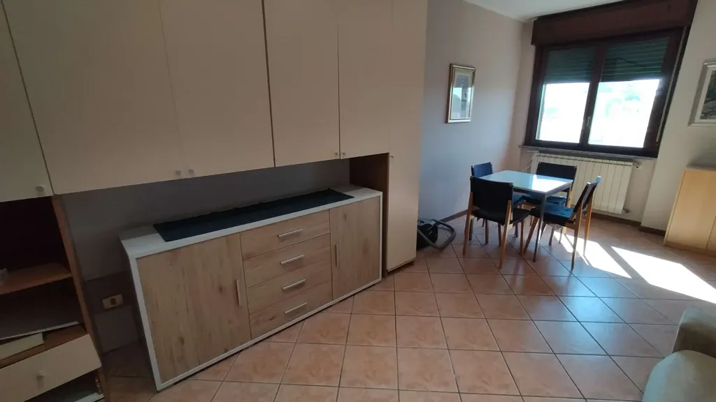 Sala da pranzo - Modern Studio with Lift in Castellanza