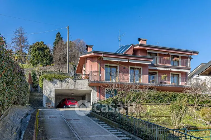 Välivaade - Contemporary Villa with Lake View in Alserio