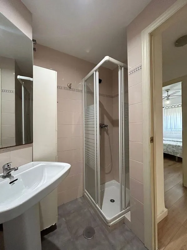 Salles de bain - Apartment with Pool in La Pobla de Farnals