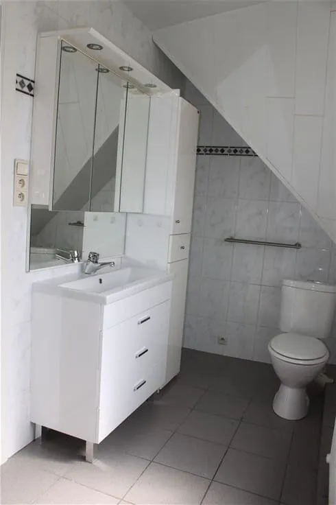 Villa avec Garage et Jardin à Kalfort