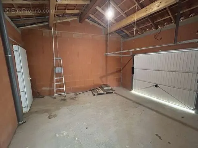 Garage - Maison Récente avec Jardin à Carbonne