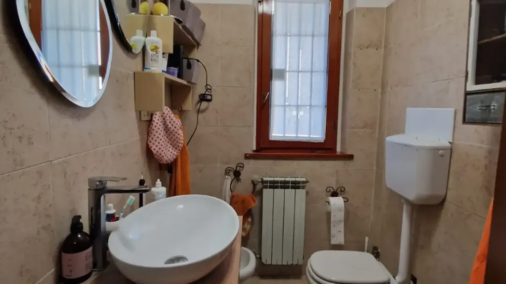 Salles de bain - Villa with Garden in Ciampino