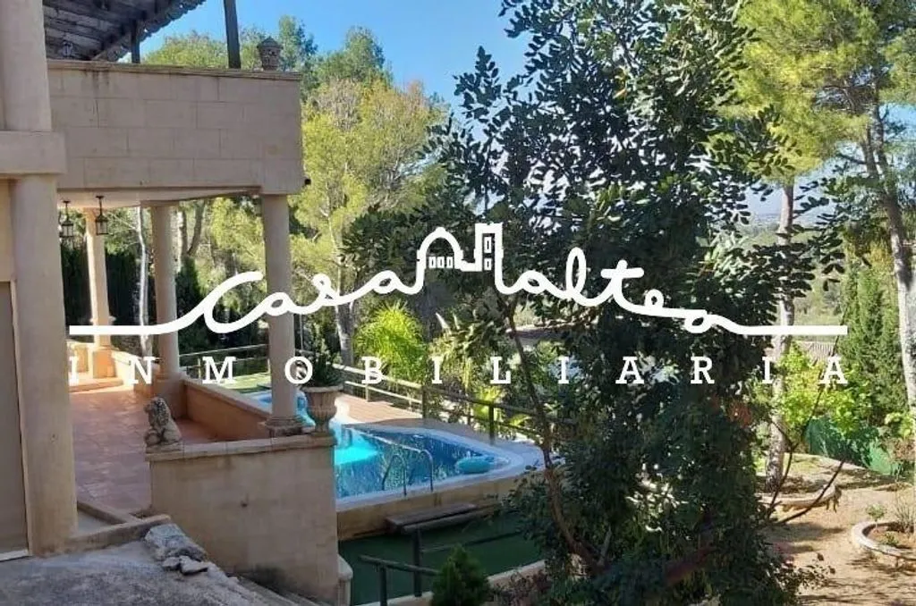 Piscine - Luxury Chalet with Mountain Views in Altea
