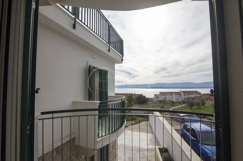 Balcone - Three-Bedroom Apartment with Sea View in Bol
