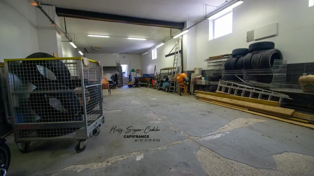 Garage - Ensemble Immobilier Atypique aux Portes de Roissy