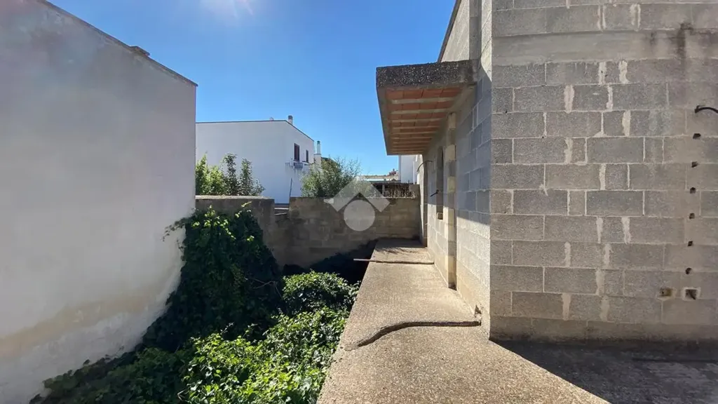Aed - Rustic Villa with Garden in Alliste