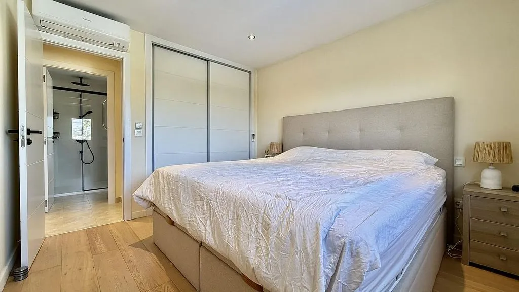 Chambres - Seafront Apartment with Pool in L'Albir