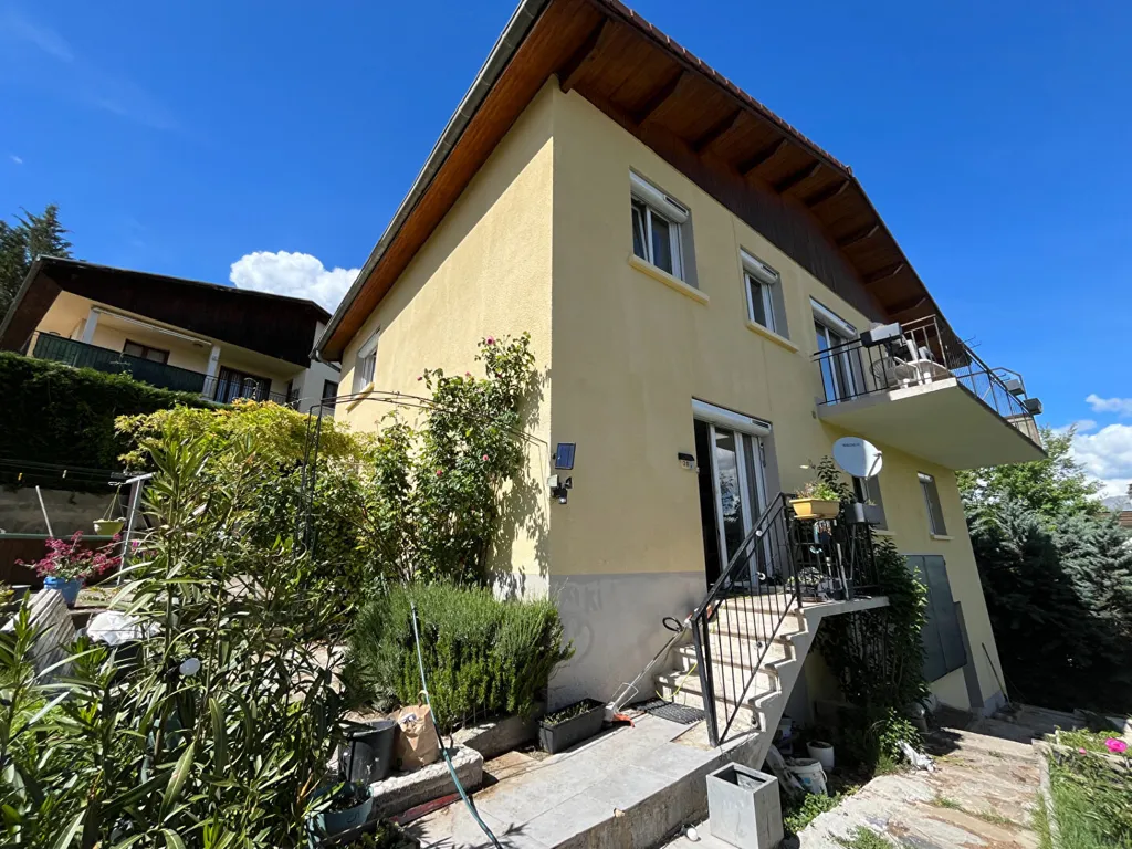 Extérieur - Maison avec Vue Panoramique à Gap Sud