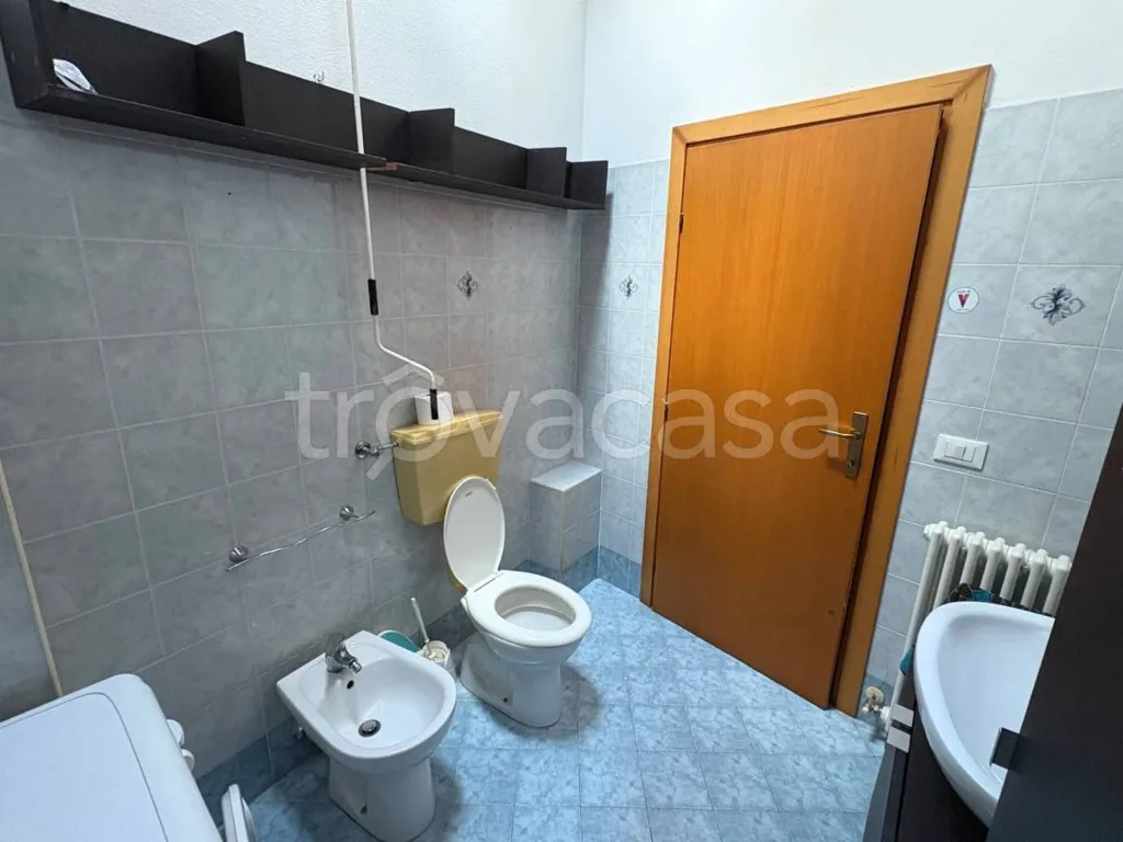 Bathrooms - Recently Rented Loft in Lugo's Historic Centre