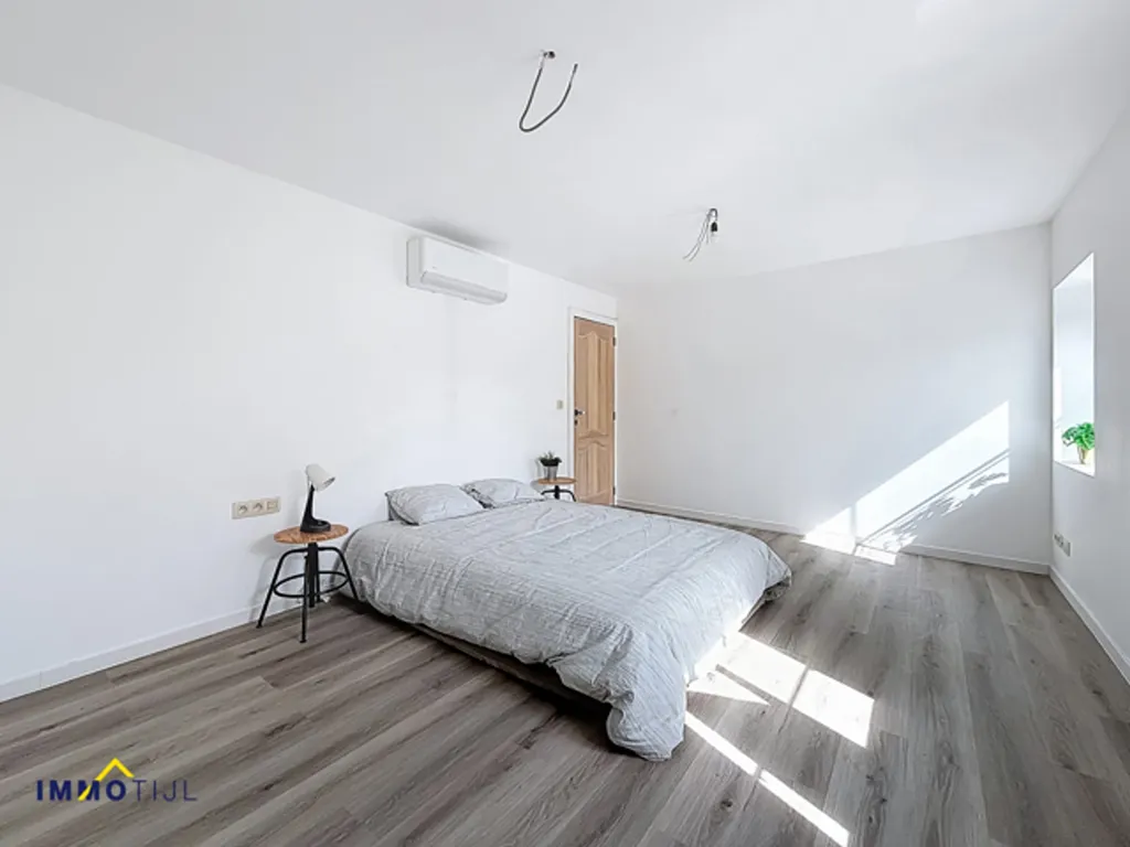Bedrooms - Modernised House with Garden in Aalst