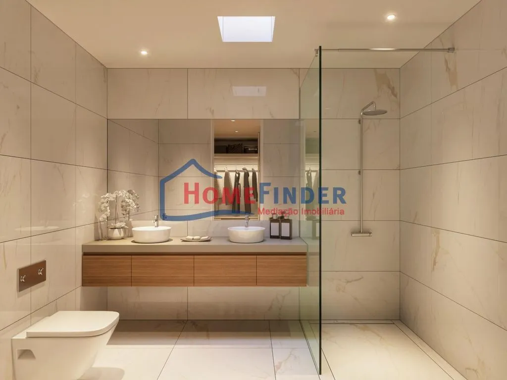Bathrooms - Contemporary House with Pool in Braga