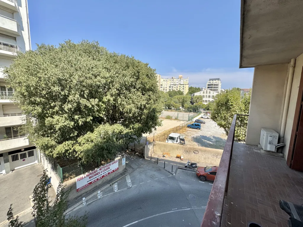 Balcon - Appartement T3 Double Exposition au 4ème Arrondissement de Marseille