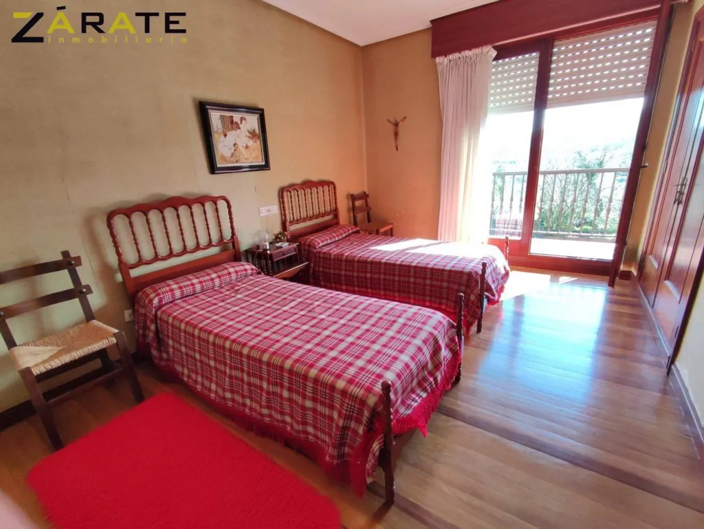 Magamistoad - 10-Room House with Pool in Larrabetzu