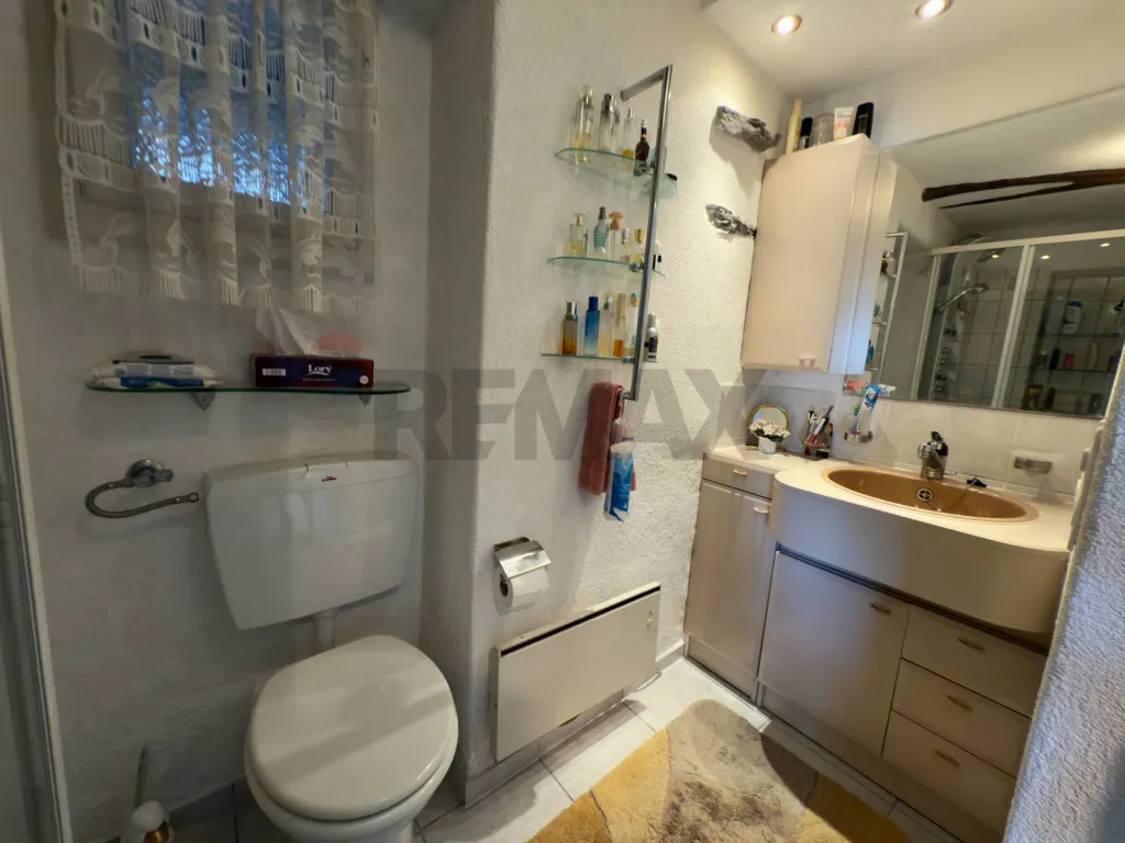 Salles de bain - Rustic-Style Apartment with Lake View in Sant'Agata